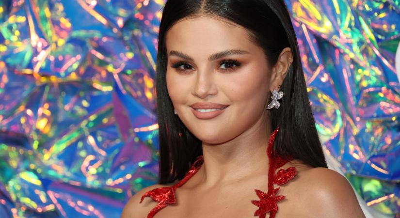 Selena Gomez váratlan hajszínt vállalt be