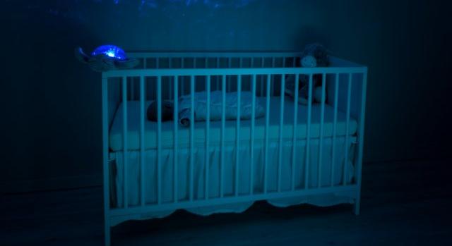 Ezért fontos, hogy sötétben aludjon a gyerek