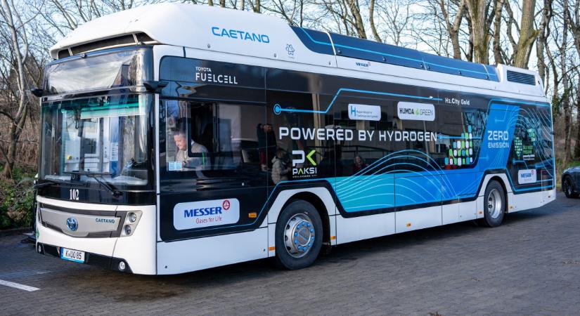 Hidrogénbuszokkal utazhatunk decembertől néhány helyen az országban