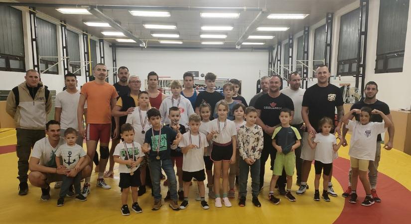 Generációváltás a veszprémi birkózó klubnál