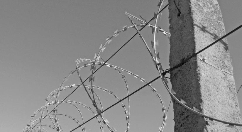 Újabb bírságot kaphat Magyarország a menekültügyi szabályok miatt
