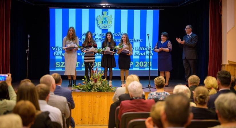 Kitüntetésekkel ünnepeltek Békésszentandráson