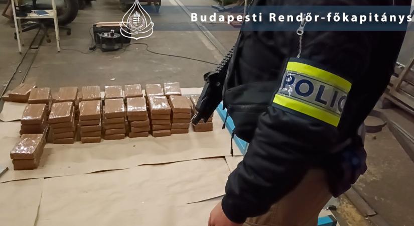 23 milliárd forint utcai értékű kokaint csípett meg a magyar rendőrség