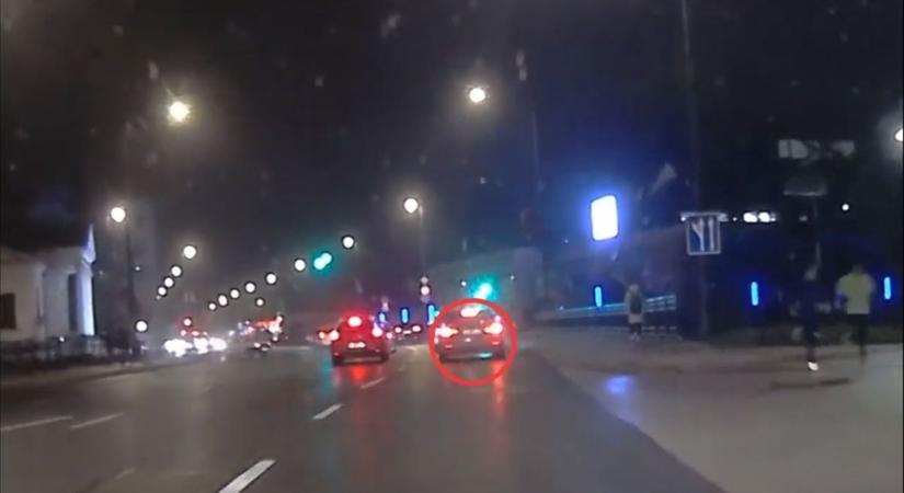 Ötször váltott sávot száz méteren