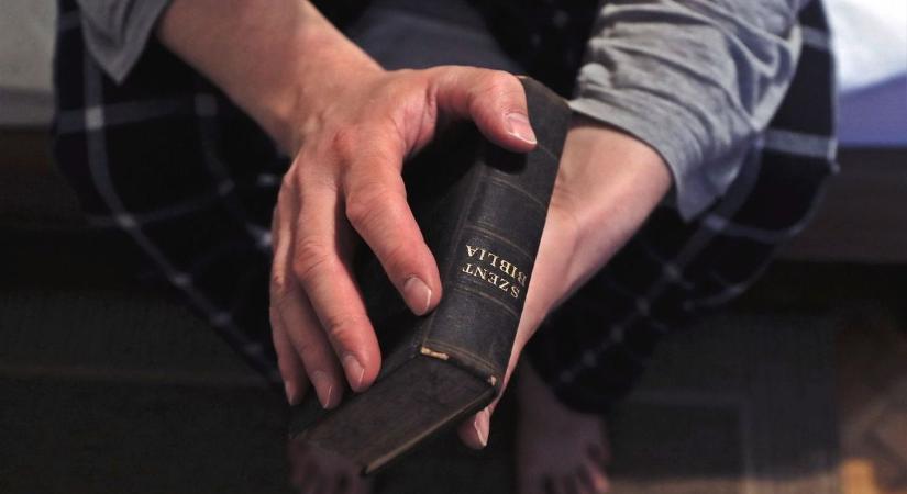 Adventi jótékonysági estet rendeznek a bibliafordításért