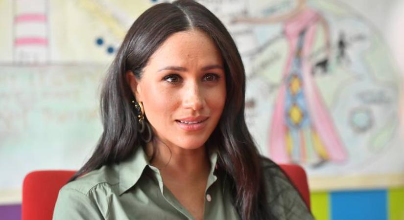 Döbbenetes dolgot szúrtak ki Meghan friss fotóján: Károlynak üzenhetett