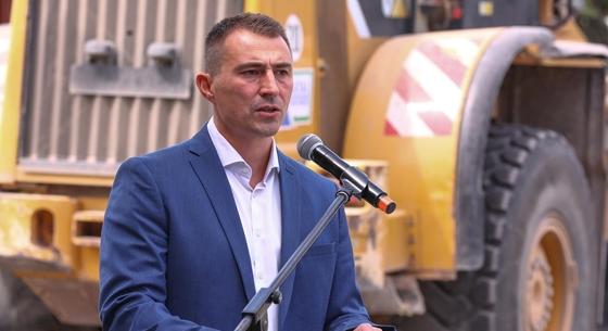 Függetlenként indul a Fideszből kizárt csepeli polgármester, Borbély Lénárd