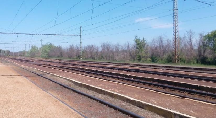 Halálra gázolt egy embert Apafánál a Nyírség IC