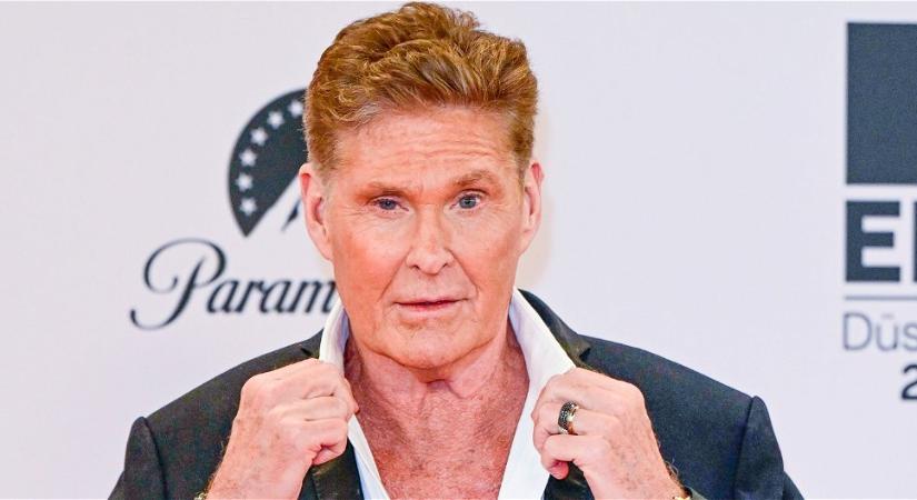 Rá sem lehet ismerni David Hasselhoffra, szétplasztikázott öregember lett a Baywatch szépfiújából