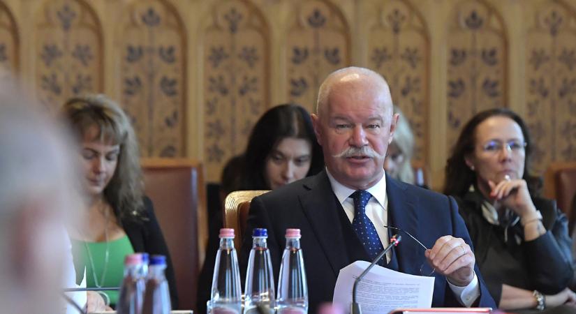 Csák János: Hatékony családpolitika nélkül nincs gazdasági siker