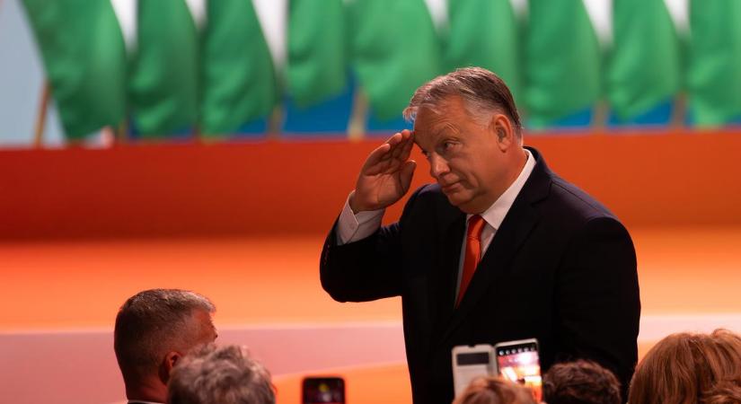 Kiderült, mire készül Orbán ma éjjel: fotót is posztolt a miniszterelnök