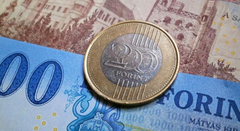 Vegyesen alakult a forint árfolyama kedd reggelre