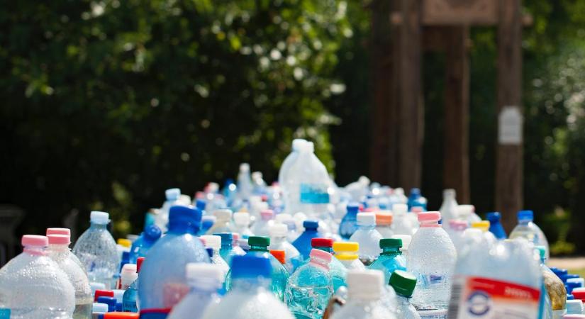 Készüljünk fel, jönnek a környezettudatosabb hétköznapok: ezt kell tudni az eldobható italosdobozok visszaváltásáról