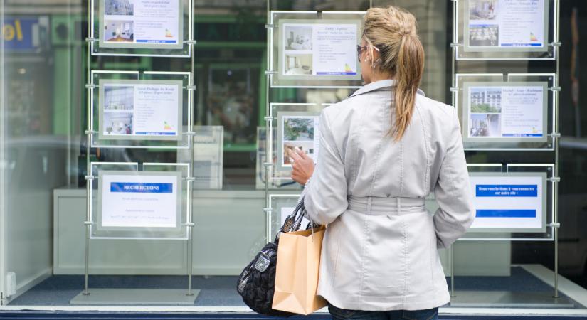 Itt a friss előrejelzés: ekkor zuhanhatnak be a lakásárak Magyarországon