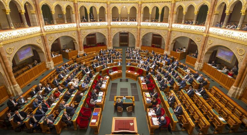 Határozati javaslatot terjesztettek be a parlamentnek: „Ellenezzük, hogy Ukrajna megkezdje az uniós csatlakozási tárgyalásokat”