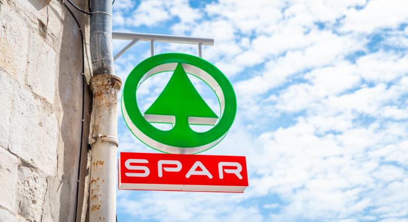 Nagy bejelentést tett a SPAR a karácsonyi boltzárról