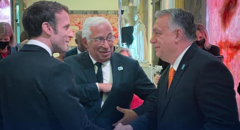 Emmanuel Macron Orbán Viktorral készül tárgyalni Párizsban
