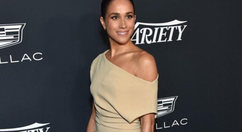 Megdöbbentő dolgot viselt Meghan Markle, ezzel üzent Károly királynak