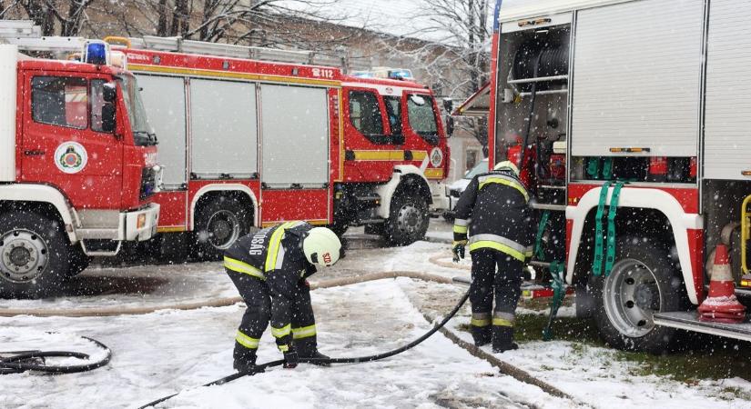Tragikus tűzeset Bonyhádon: idős ember lelte halálát