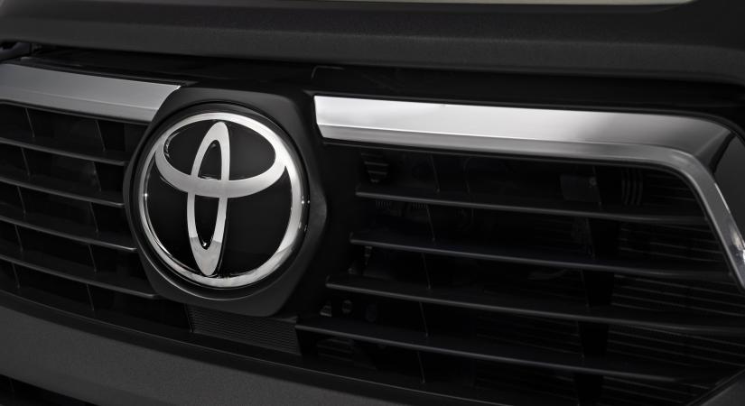 Ilyen hibridje még nem volt a Toyotának
