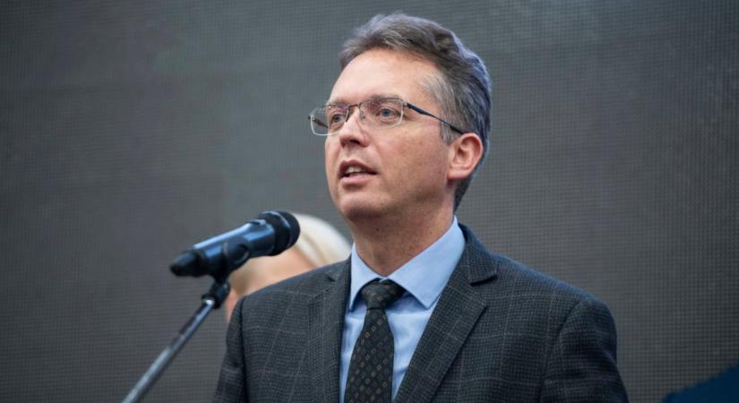 A digitalizáció a képzésekben, a tananyagban és a módszertanban is megjelenik
