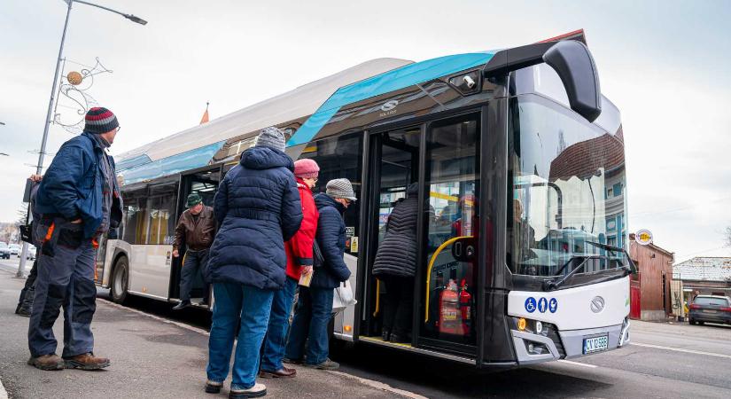 Sepsiszentgyörgyön elindultak az első elektromos autóbuszok