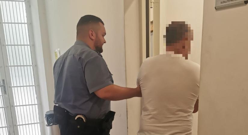 14 év fegyház vár a visszaesőként letartóztatott rablóra