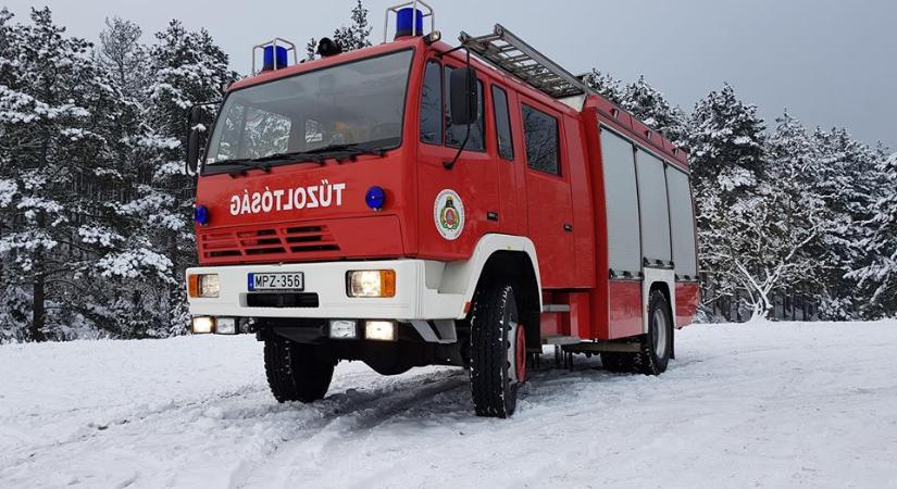 Sok riasztást kaptak a havazás miatt a tűzoltók
