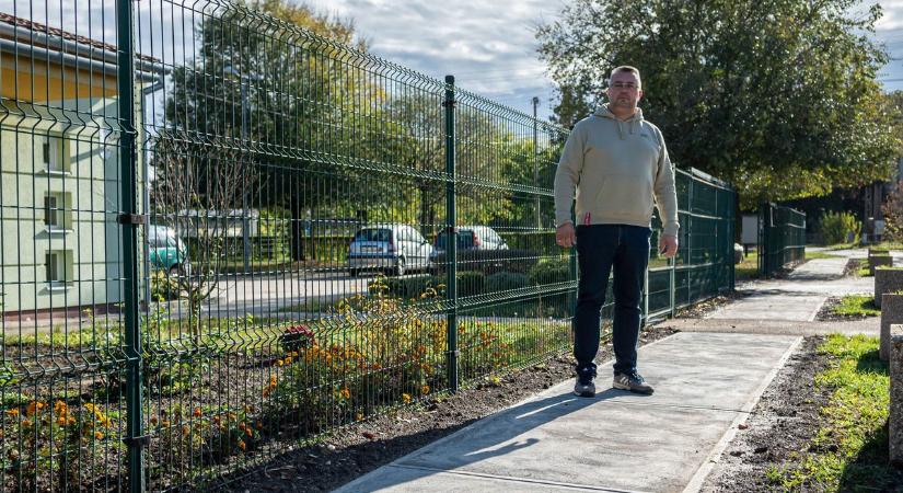 Új járda épült Békésen a református óvodáig