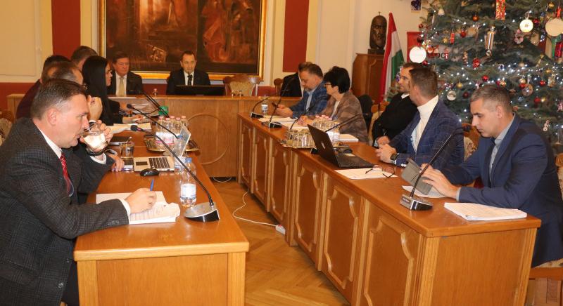 Januártól szerény mértékben emelkednek az étkezési és az intézményi térítési díjak