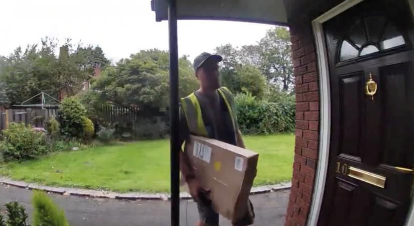 Laptopot rendelt az Amazonon a férfi: sokkot kapott, mit hozott a futár - Fotók