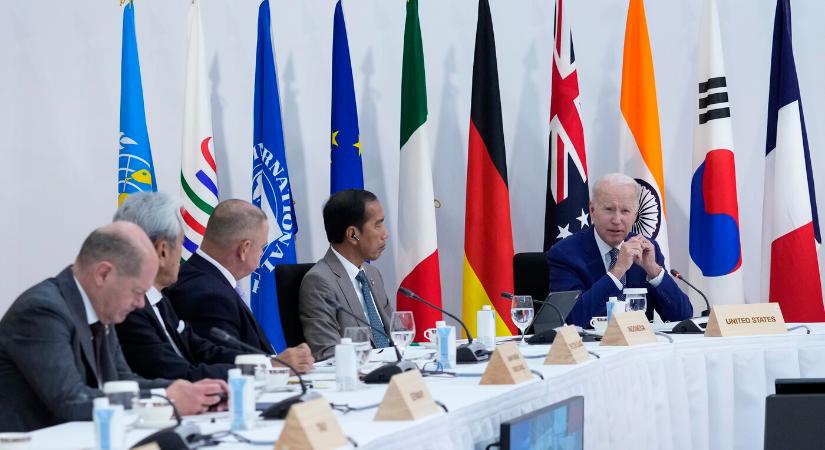 A G7 csoport tagjai importtilalmat rendeltek el az orosz gyémántokra