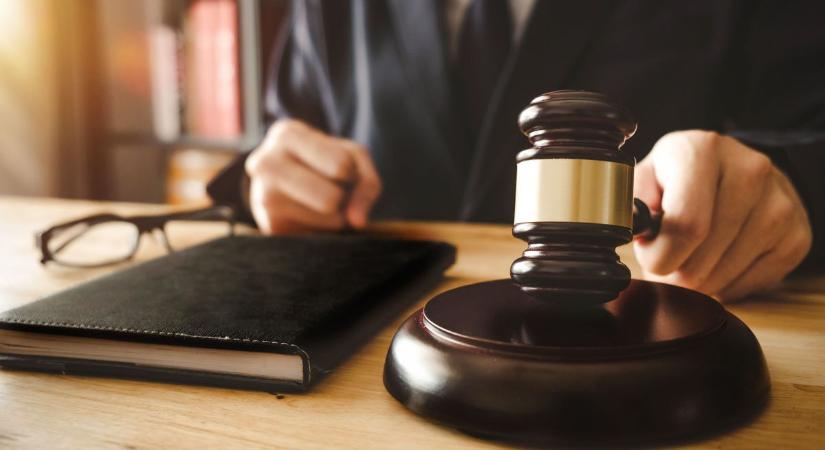 Kölcsönkérte eladott autóját, majd ismét eladta azt egy bajai férfi