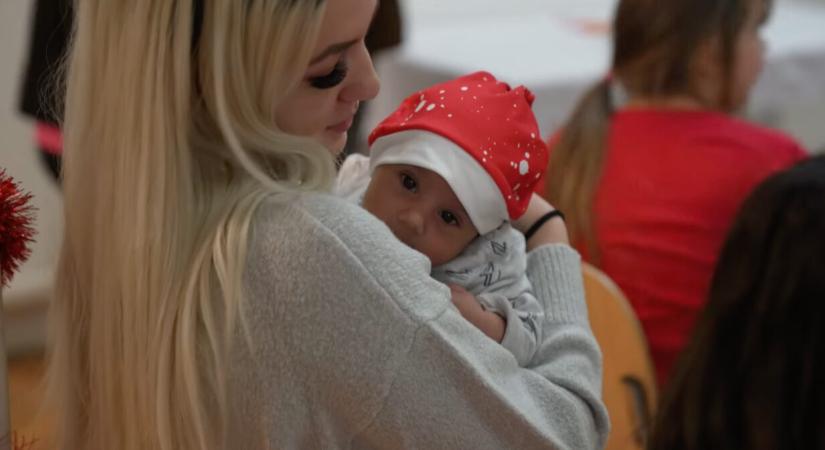Kevés gyereket láttunk már így örülni a Mikulásnak, mint most Pécsett