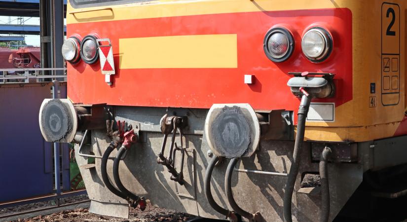 Itt a bejelentés: teljesen átalakulnak a vasúti és busztarifák