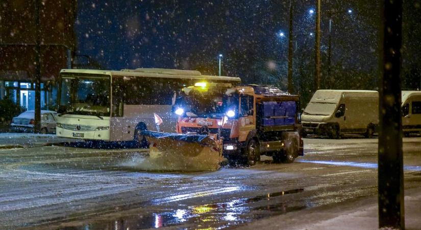 Ön szerint elfogadható, ha pár centi hótól megbénul az élet?