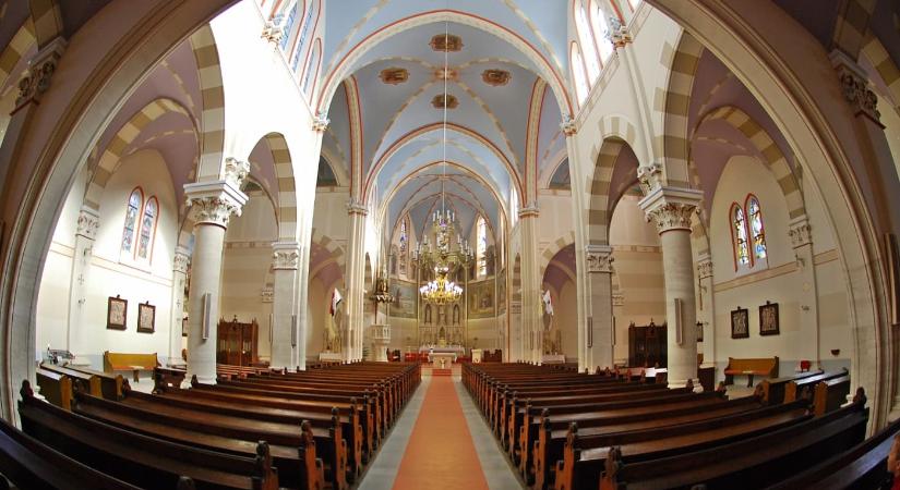 Páduai Szent Antal-társszékesegyház Békéscsaba