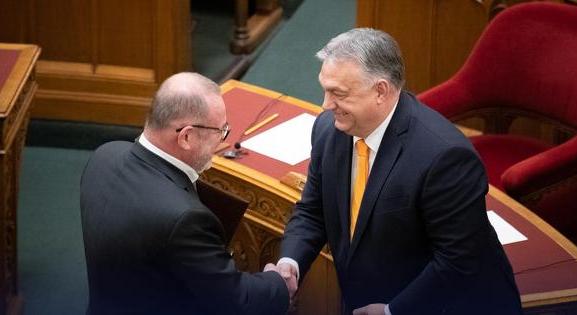 Kaotikus gázszámlák az MVM-nél: rossz hírt közölt Lantos Csaba