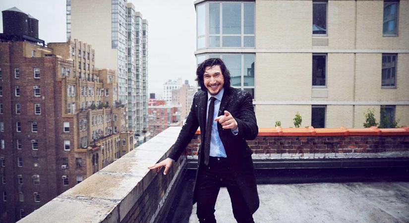 Adam Driver és a tűzpiros Ferrarik