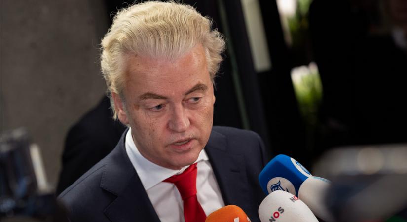 Beiktatták az új parlamentet Hollandiában