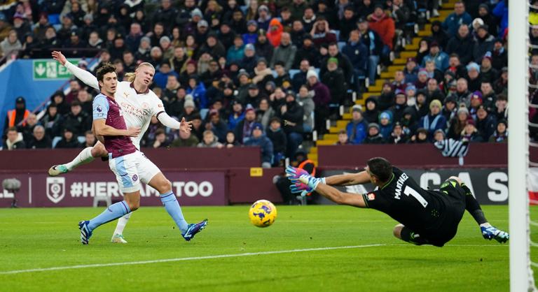 Az év bravúrjával kifogott a Villa csodakapusa a norvég gólgépen