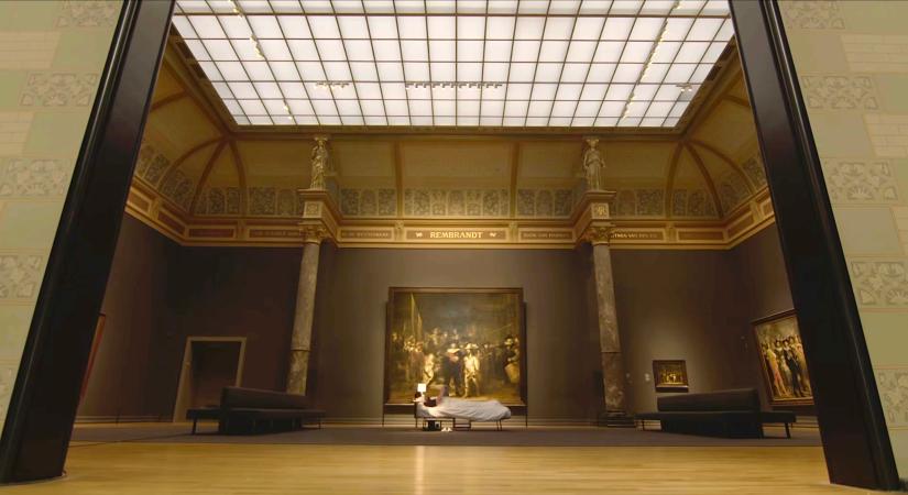 Megvolt az ember, aki egy Rembrandt-festménnyel éjszakázott?