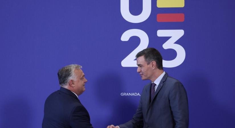 Orbán Ukrajna uniós csatlakozásáról egyeztetett a spanyol kormányfővel