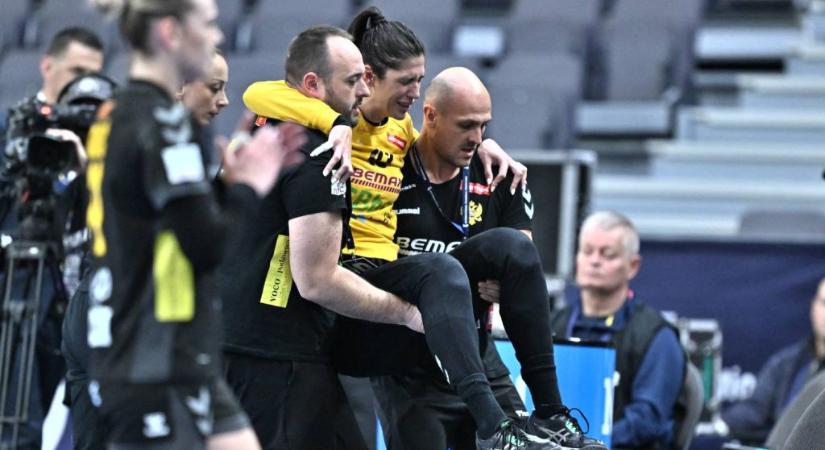 Hatalmas sikoly, súlyos sérülés – ölben vitték le a kézivébé egyik legjobb kapusát