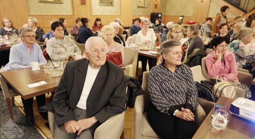 Teltházas volt az idei utolsó Alzheimer Café