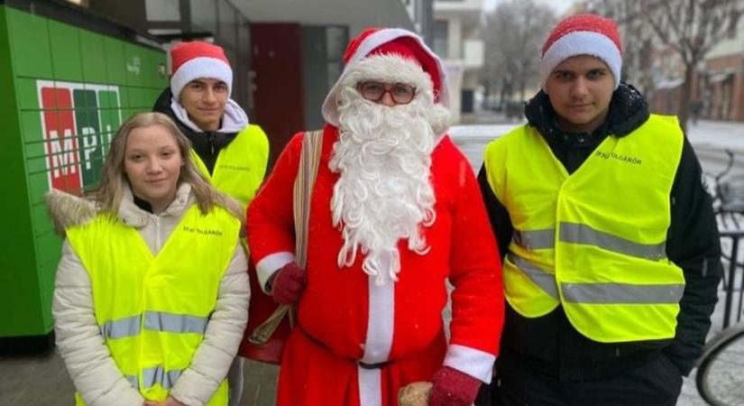 Polgárőr volt a kiskunhalasi Mikulás