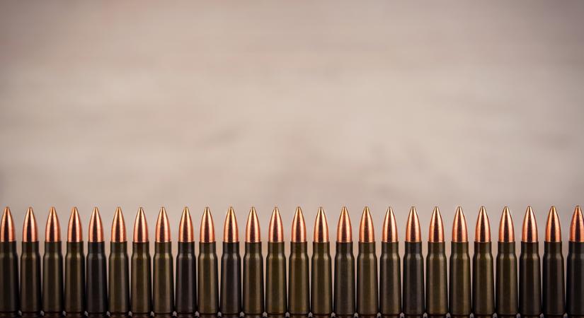 Ukrajna amerikai cégekkel közösen fog tüzérségi lőszereket gyártani