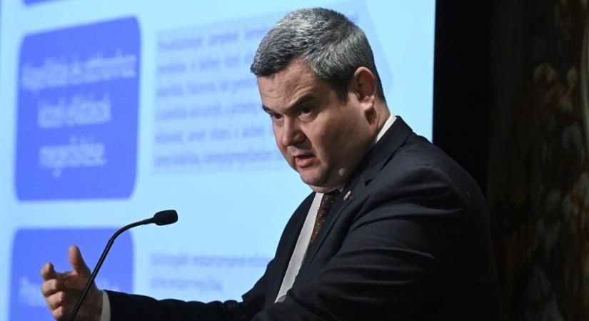 Egészségügyi államtitkár: Új fertőtlenítőszerekre van szükség a kórházi fertőzések leküzdéséhez