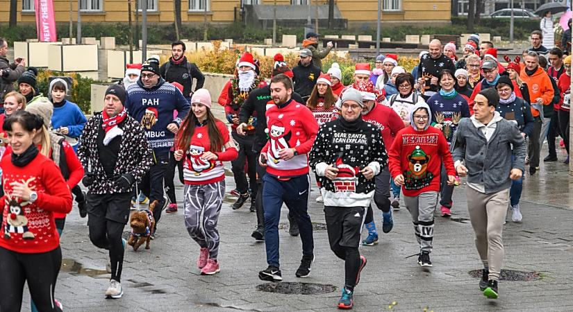 Szombaton sok ronda karácsonyi pulcsi jöhet velünk szembe Debrecenben