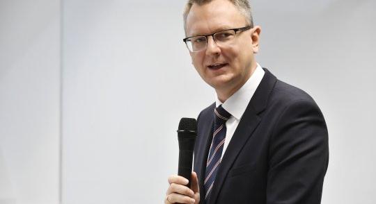 Rétvári Bence: minden vágyott gyermek szülessen meg!